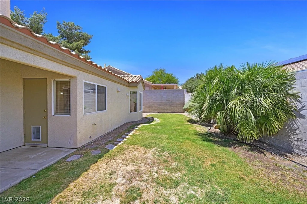 1692 Navarre, Henderson, NV 89014