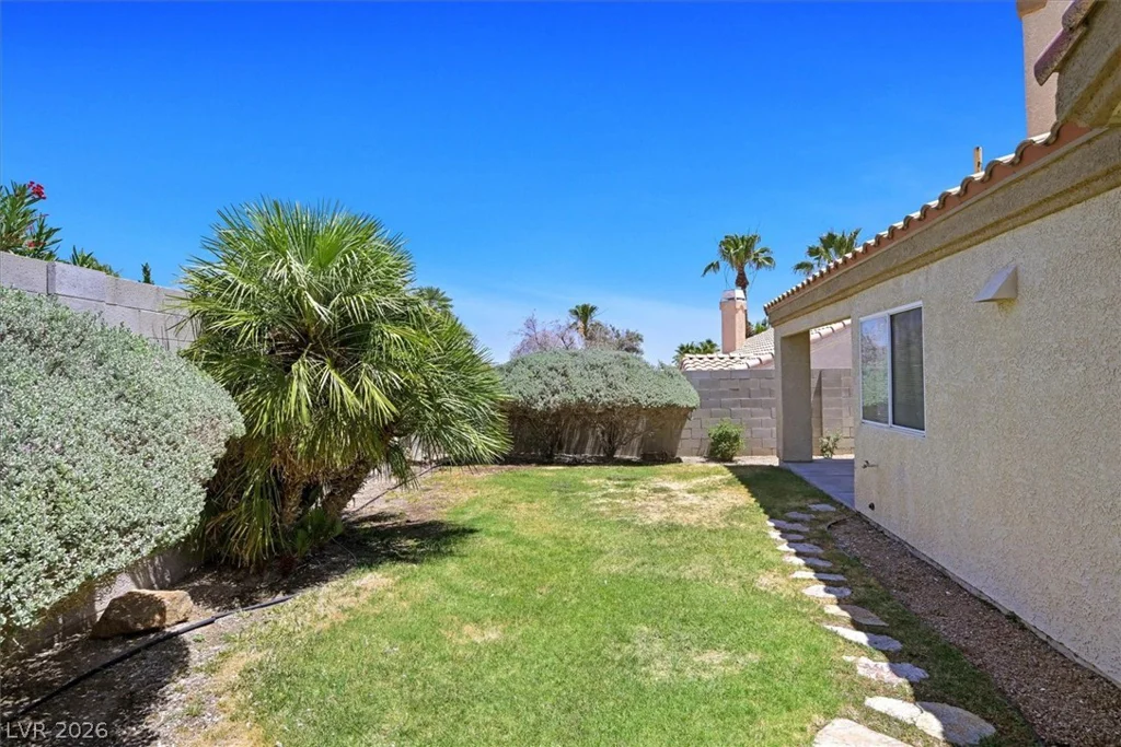 1692 Navarre, Henderson, NV 89014