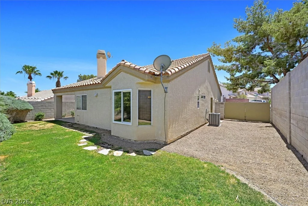 1692 Navarre, Henderson, NV 89014