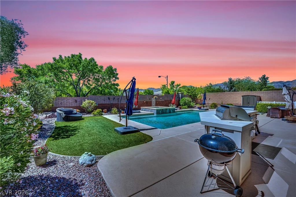 10227 Dove Row, Las Vegas, NV 89166