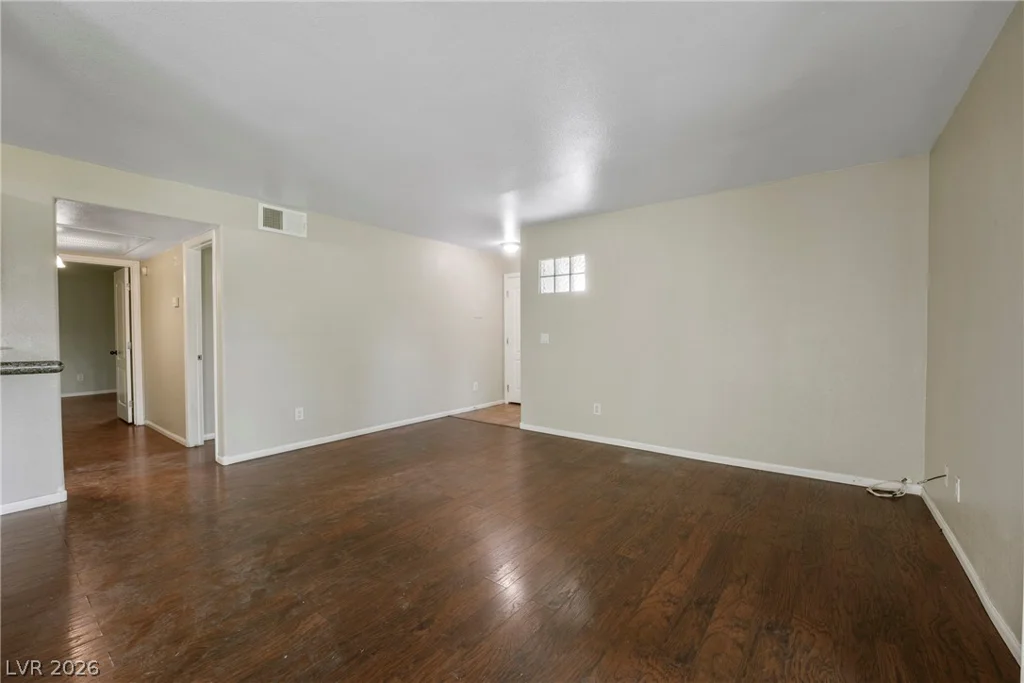 3145 Flamingo, Las Vegas, NV 89121