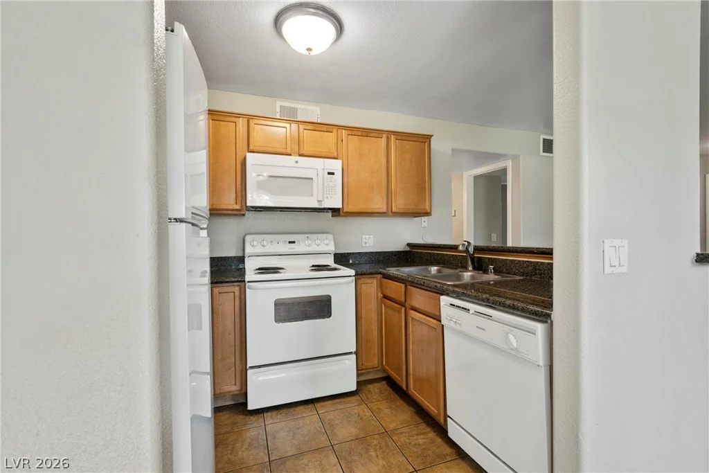 3145 Flamingo, Las Vegas, NV 89121