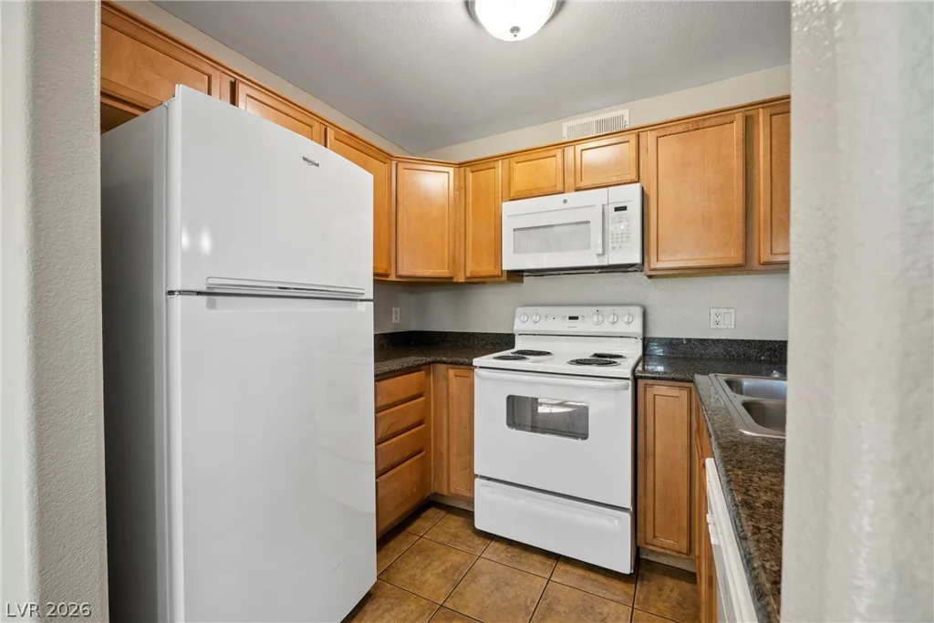 3145 Flamingo, Las Vegas, NV 89121
