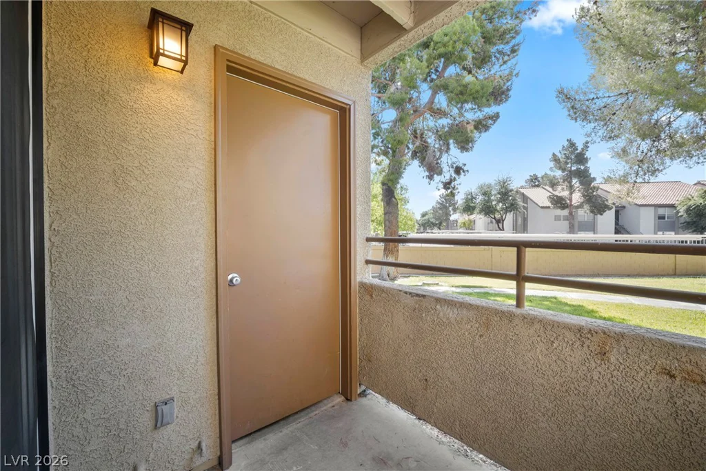 3145 Flamingo, Las Vegas, NV 89121