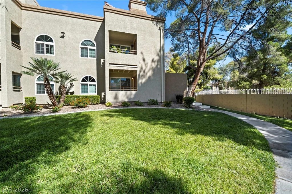 3145 Flamingo, Las Vegas, NV 89121