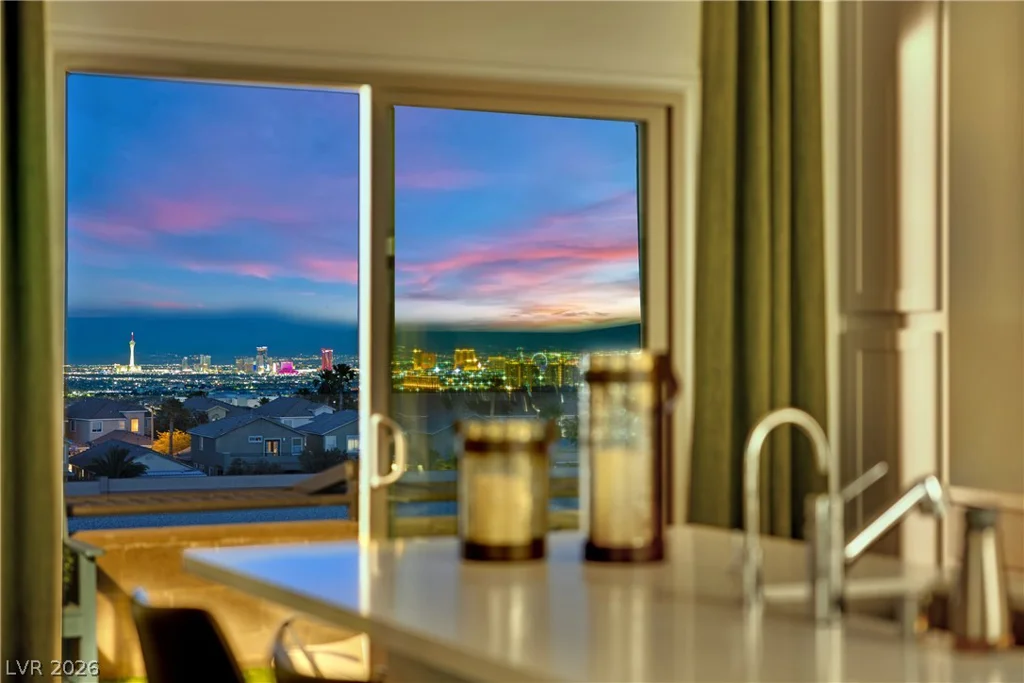 600 Carriage Hill, Las Vegas, NV 89138