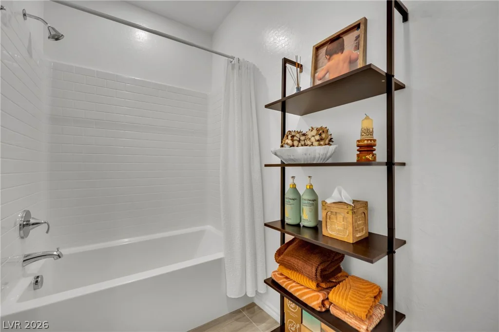 600 Carriage Hill, Las Vegas, NV 89138