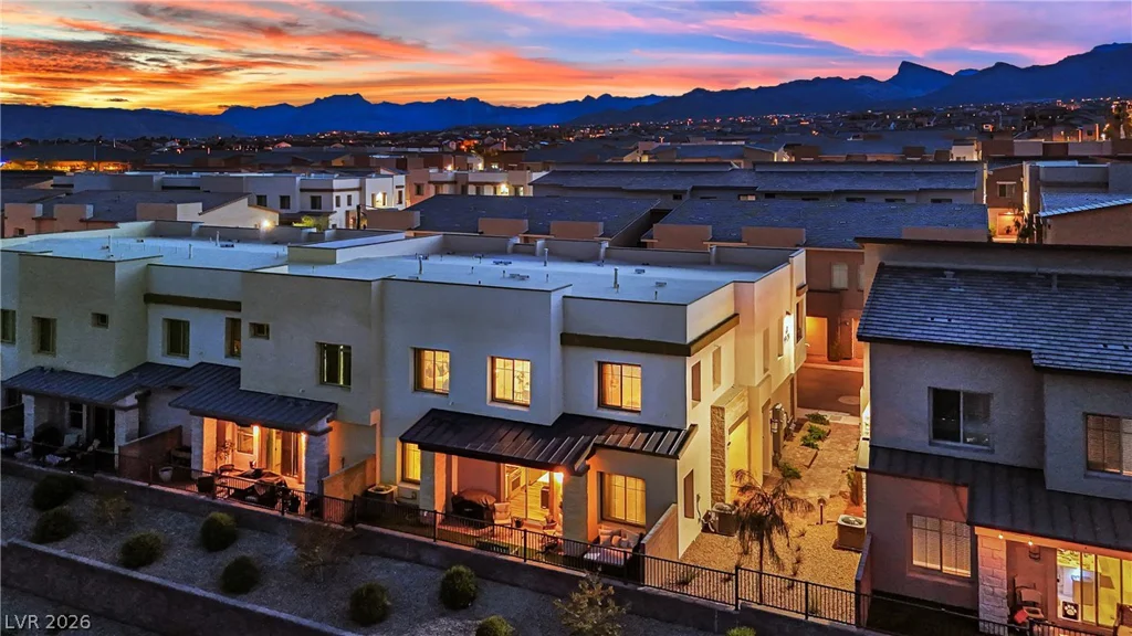 600 Carriage Hill, Las Vegas, NV 89138