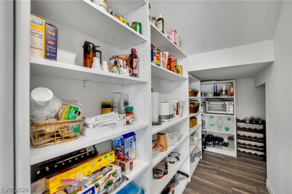 600 Carriage Hill, Las Vegas, NV 89138