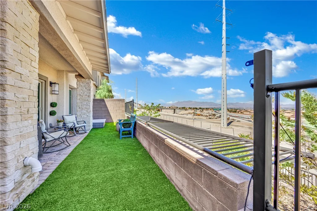600 Carriage Hill, Las Vegas, NV 89138