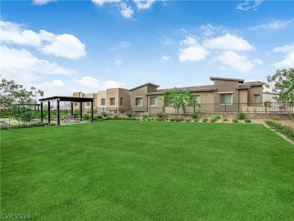 600 Carriage Hill, Las Vegas, NV 89138