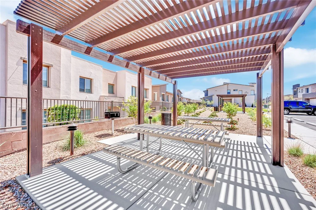 600 Carriage Hill, Las Vegas, NV 89138