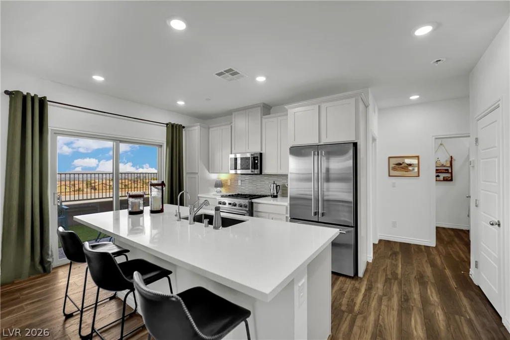 600 Carriage Hill, Las Vegas, NV 89138