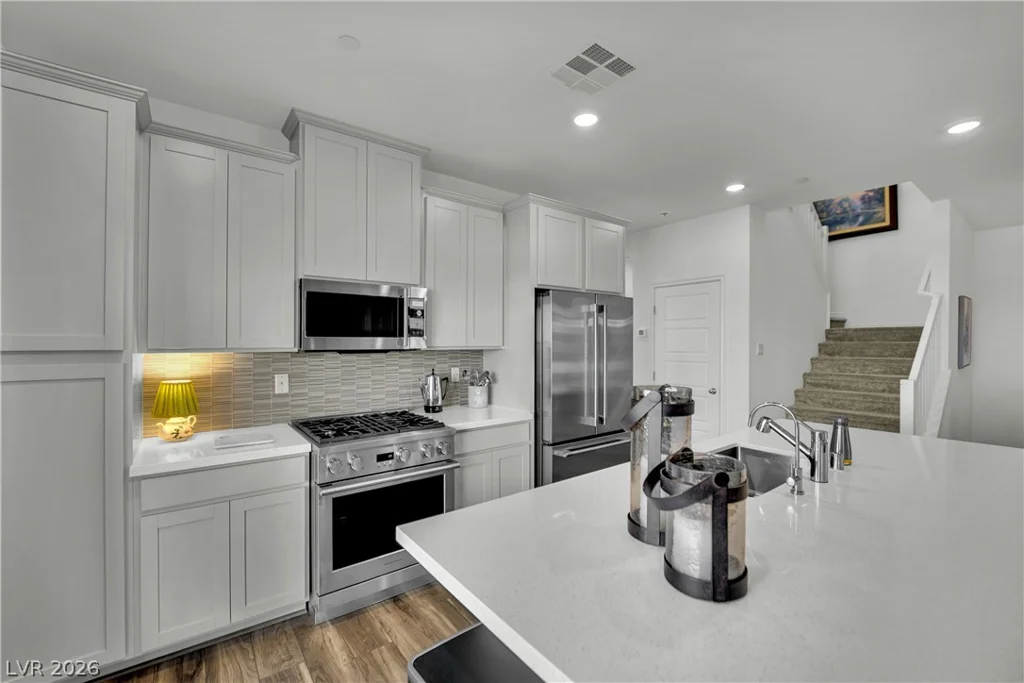 600 Carriage Hill, Las Vegas, NV 89138