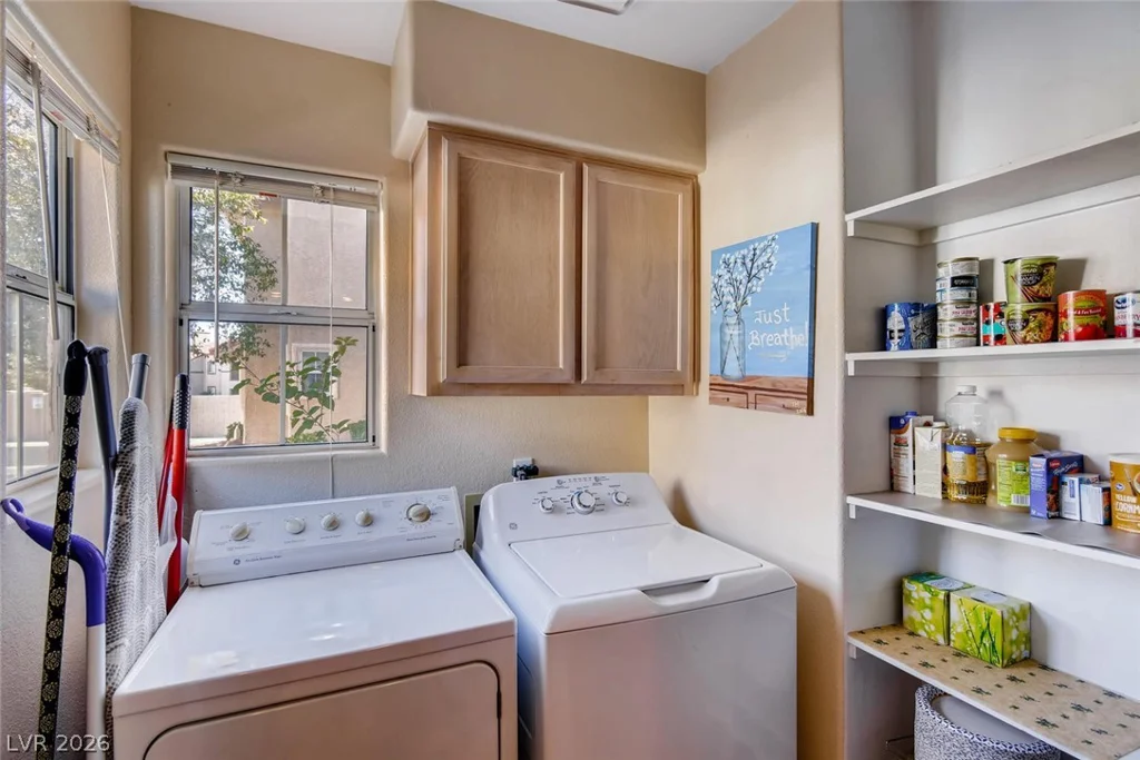 9271 Silver Arrow, Las Vegas, NV 89117