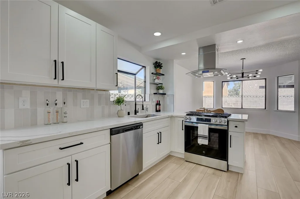 1702 Mapleleaf, Las Vegas, NV 89142