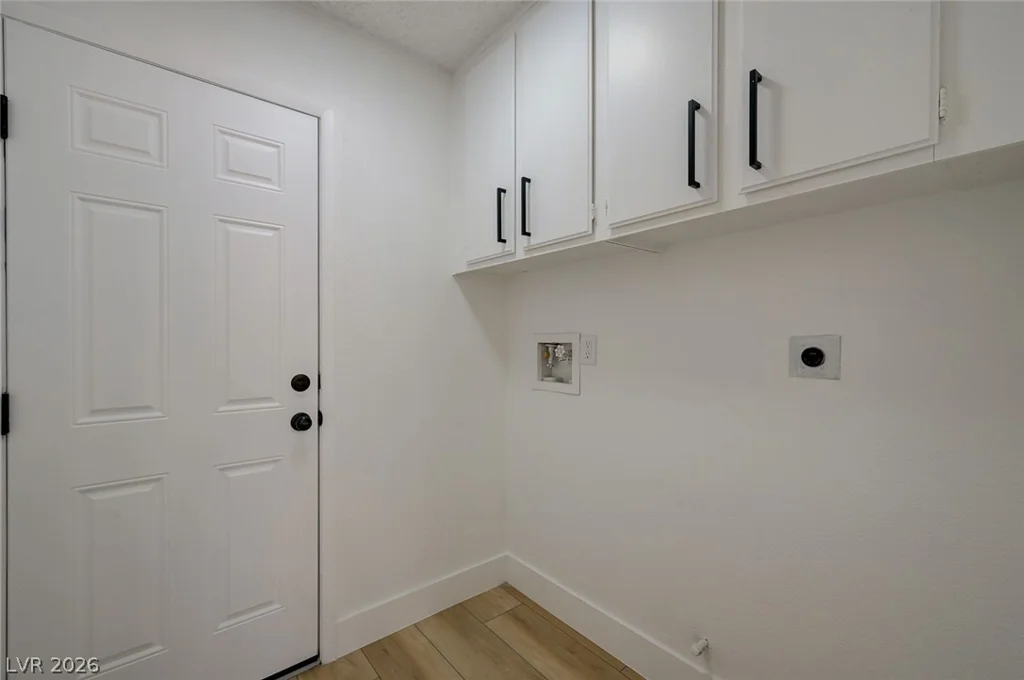 1702 Mapleleaf, Las Vegas, NV 89142