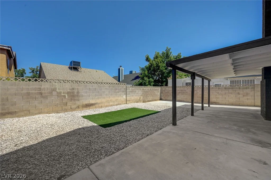 1702 Mapleleaf, Las Vegas, NV 89142