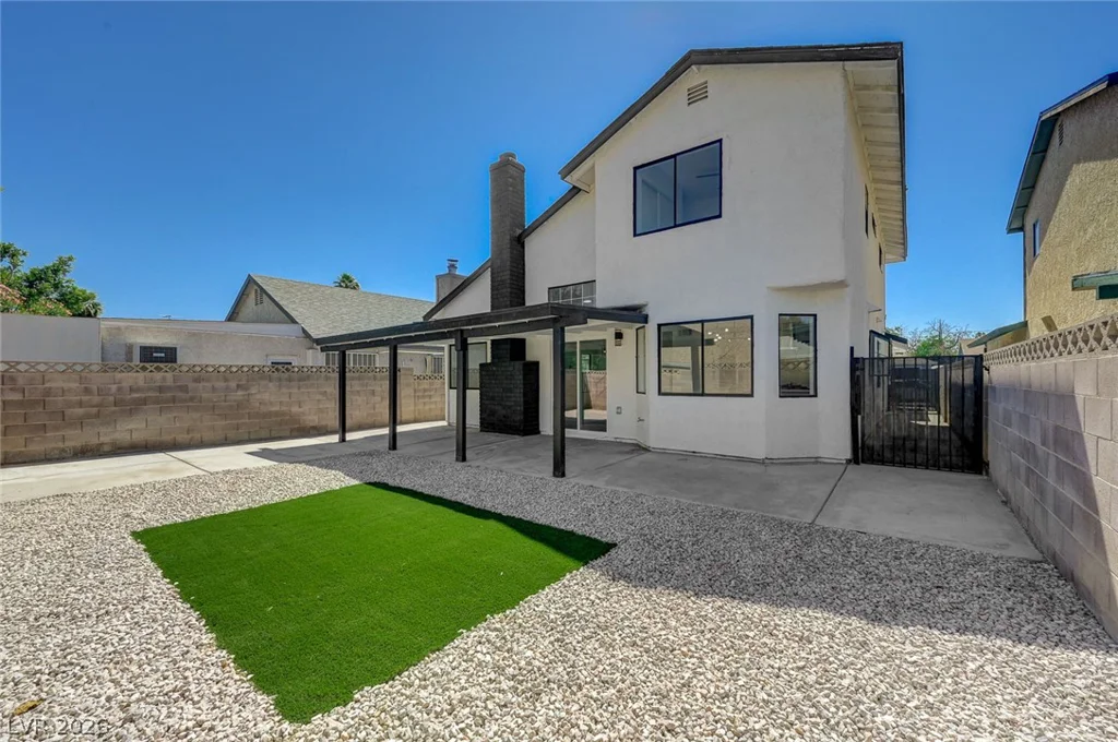1702 Mapleleaf, Las Vegas, NV 89142