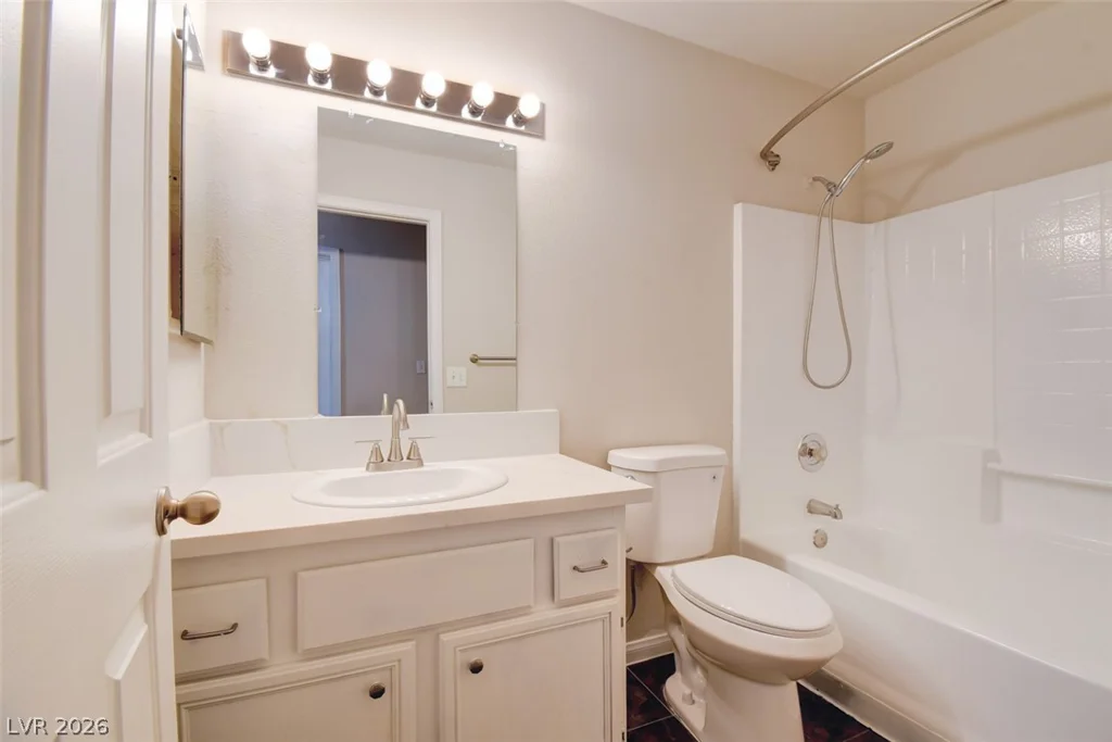 8221 Hollister, Las Vegas, NV 89131