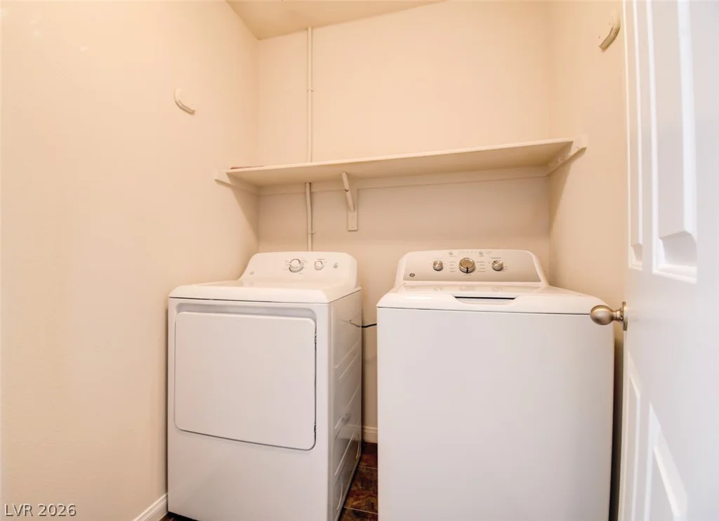 8221 Hollister, Las Vegas, NV 89131