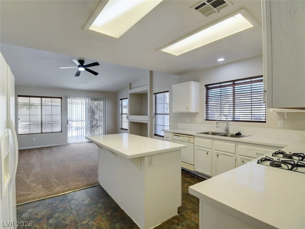 8221 Hollister, Las Vegas, NV 89131