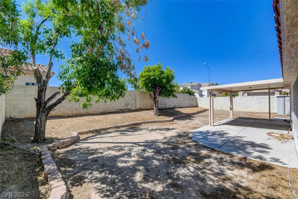 8221 Hollister, Las Vegas, NV 89131