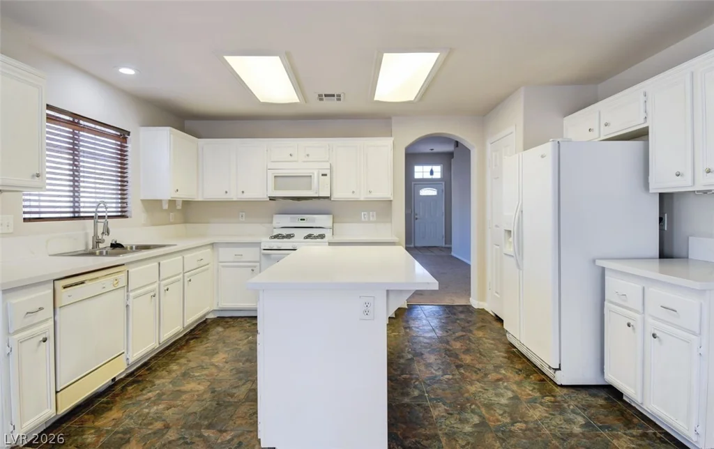 8221 Hollister, Las Vegas, NV 89131