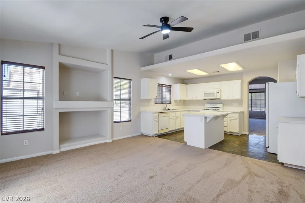 8221 Hollister, Las Vegas, NV 89131
