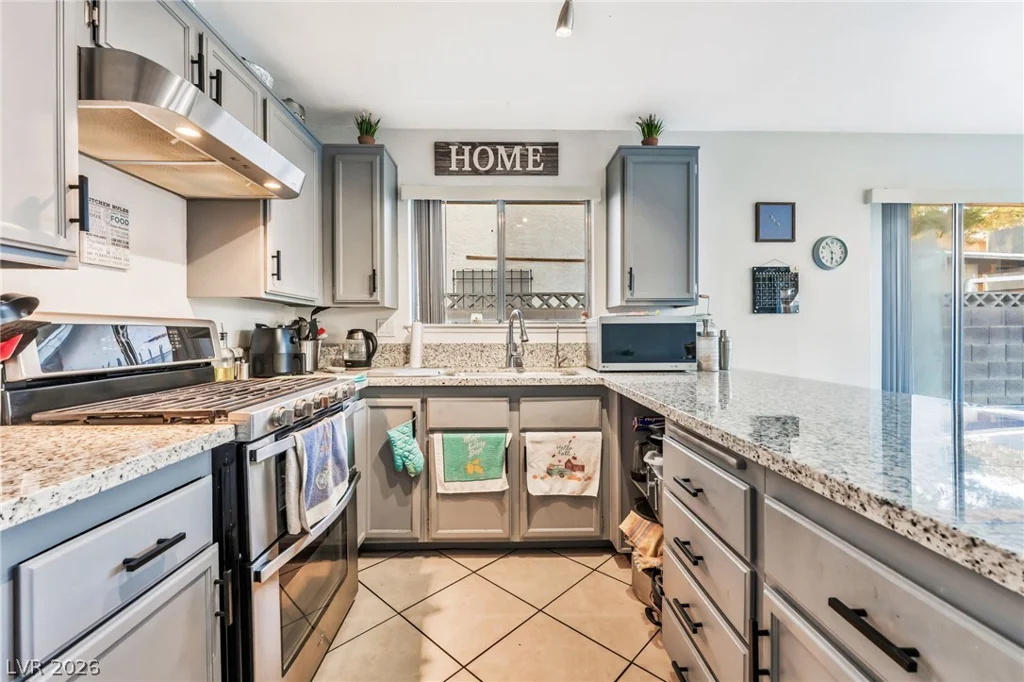 5942 Whispering Pine, Las Vegas, NV 89142