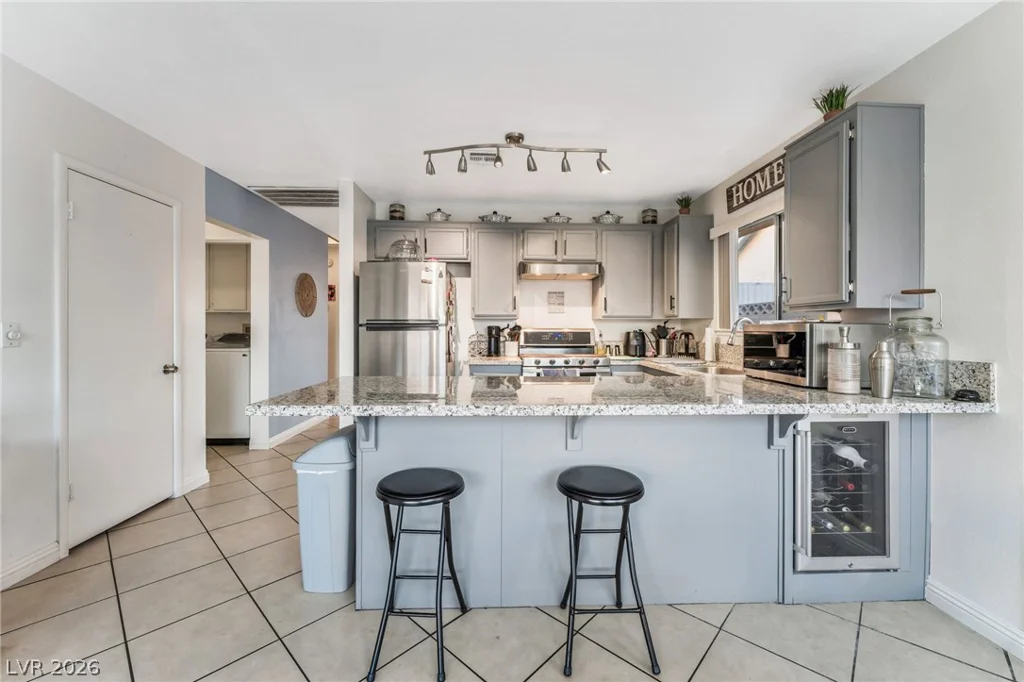 5942 Whispering Pine, Las Vegas, NV 89142