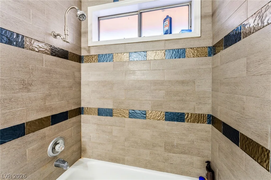 5942 Whispering Pine, Las Vegas, NV 89142