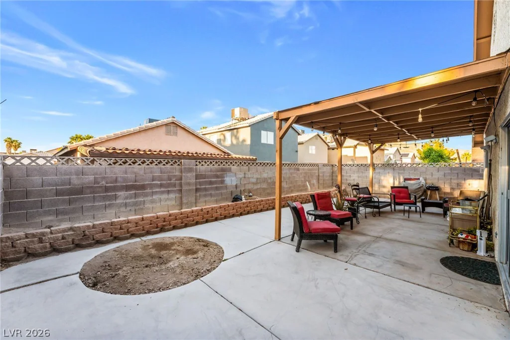 5942 Whispering Pine, Las Vegas, NV 89142