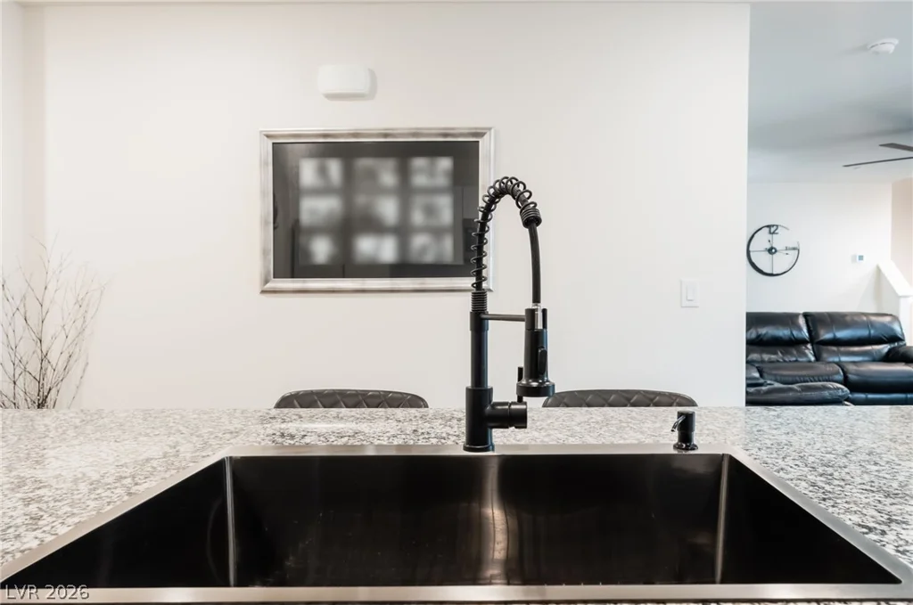 6867 Evening Orchid, North Las Vegas, NV 89086