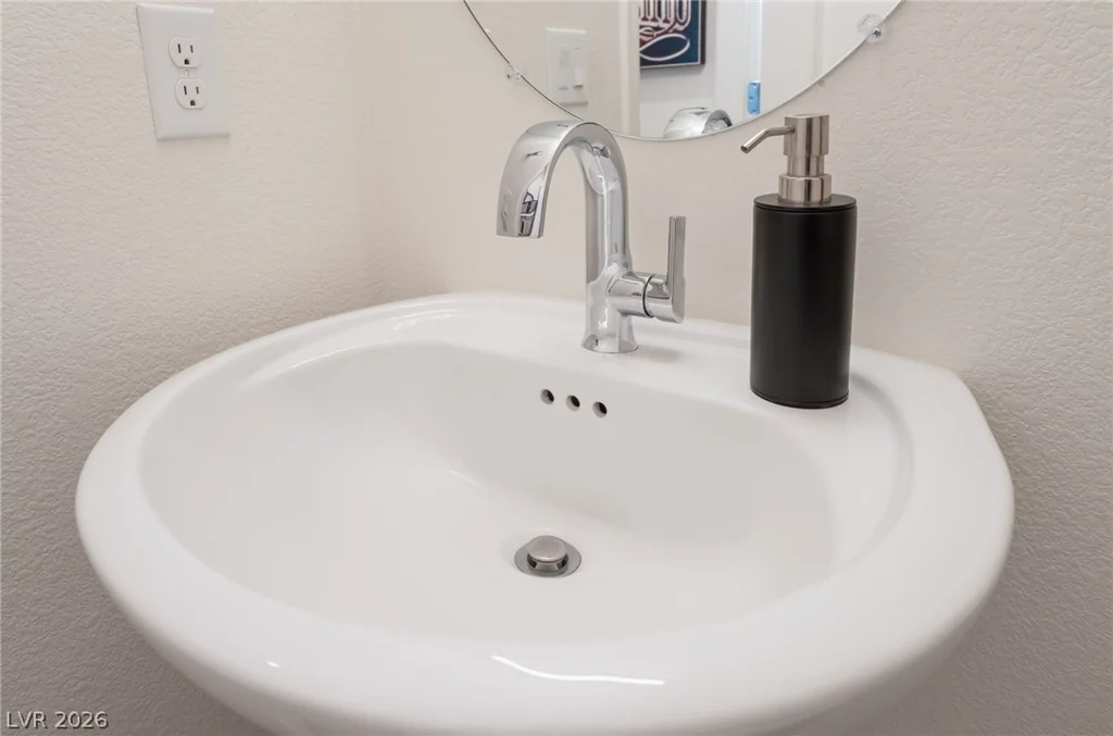 6867 Evening Orchid, North Las Vegas, NV 89086