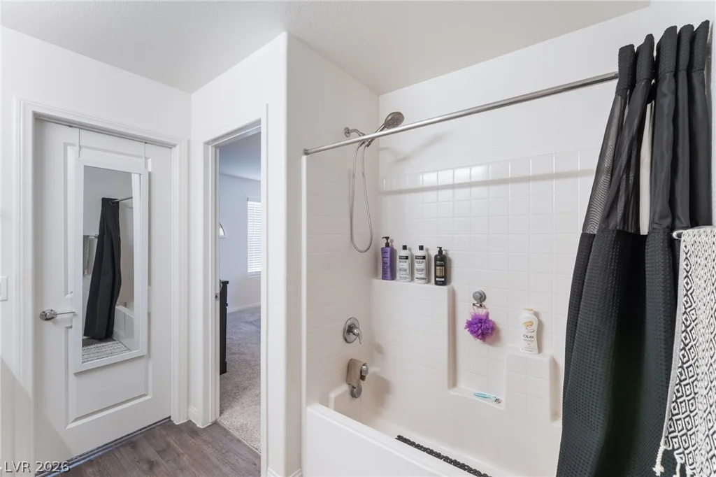 6867 Evening Orchid, North Las Vegas, NV 89086