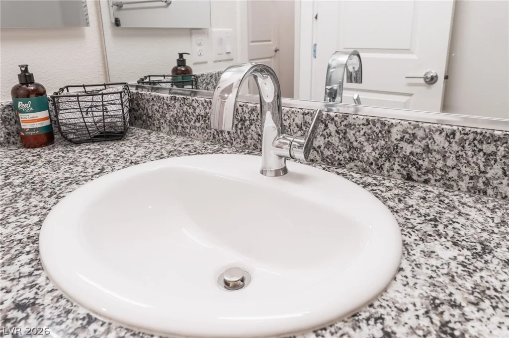 6867 Evening Orchid, North Las Vegas, NV 89086
