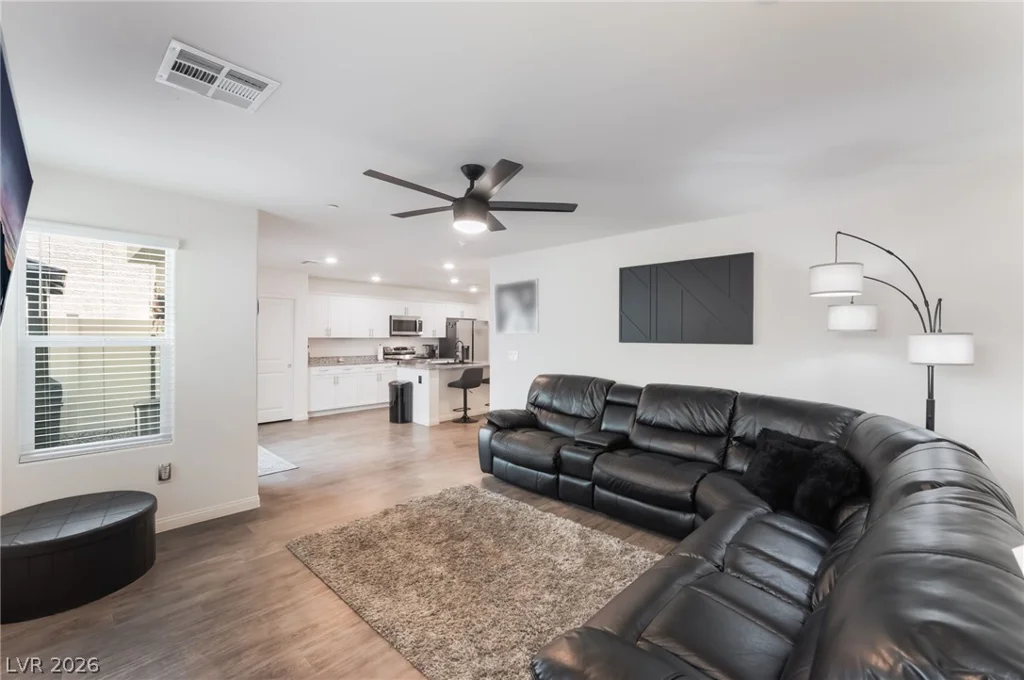 6867 Evening Orchid, North Las Vegas, NV 89086