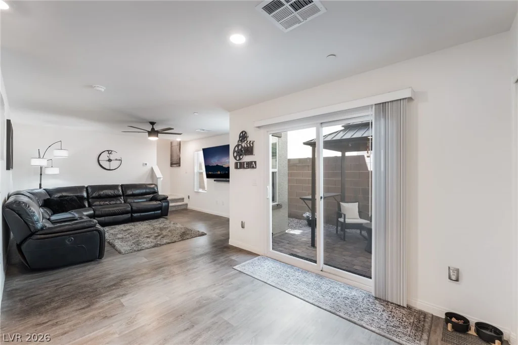 6867 Evening Orchid, North Las Vegas, NV 89086
