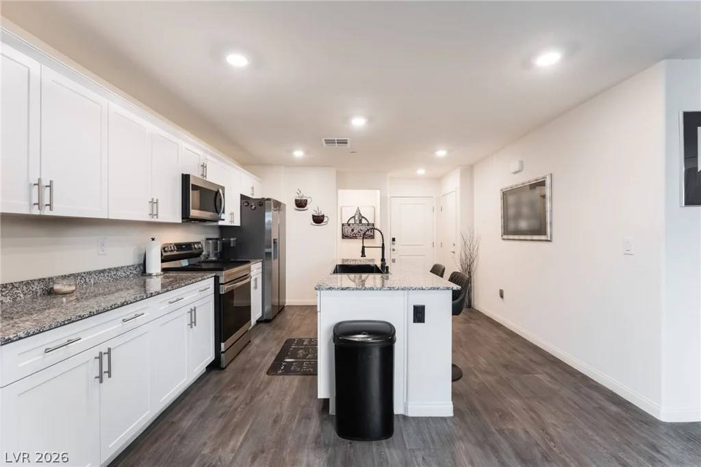 6867 Evening Orchid, North Las Vegas, NV 89086