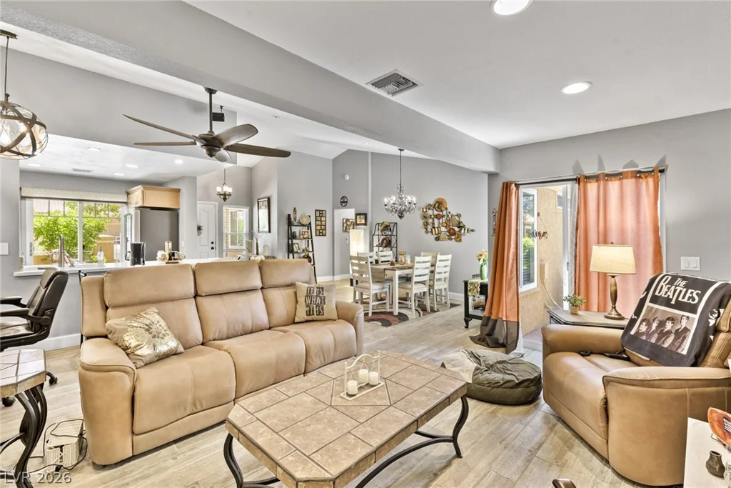 8904 Litchfield, Las Vegas, NV 89134