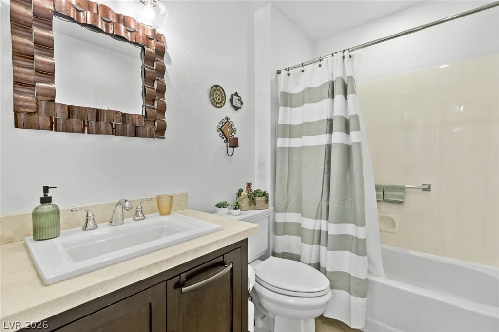 8904 Litchfield, Las Vegas, NV 89134
