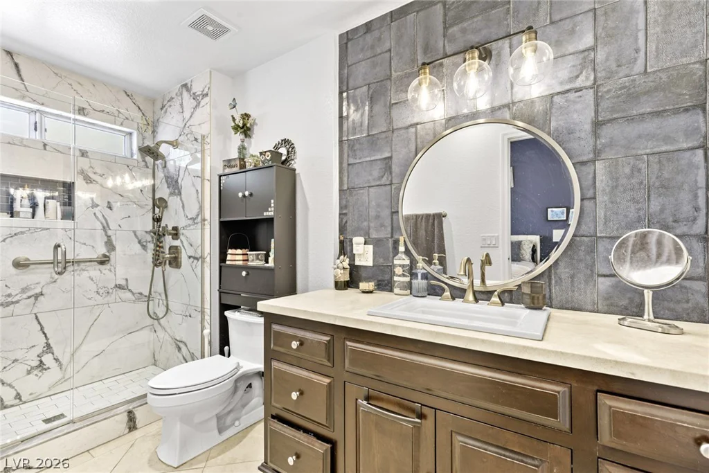 8904 Litchfield, Las Vegas, NV 89134