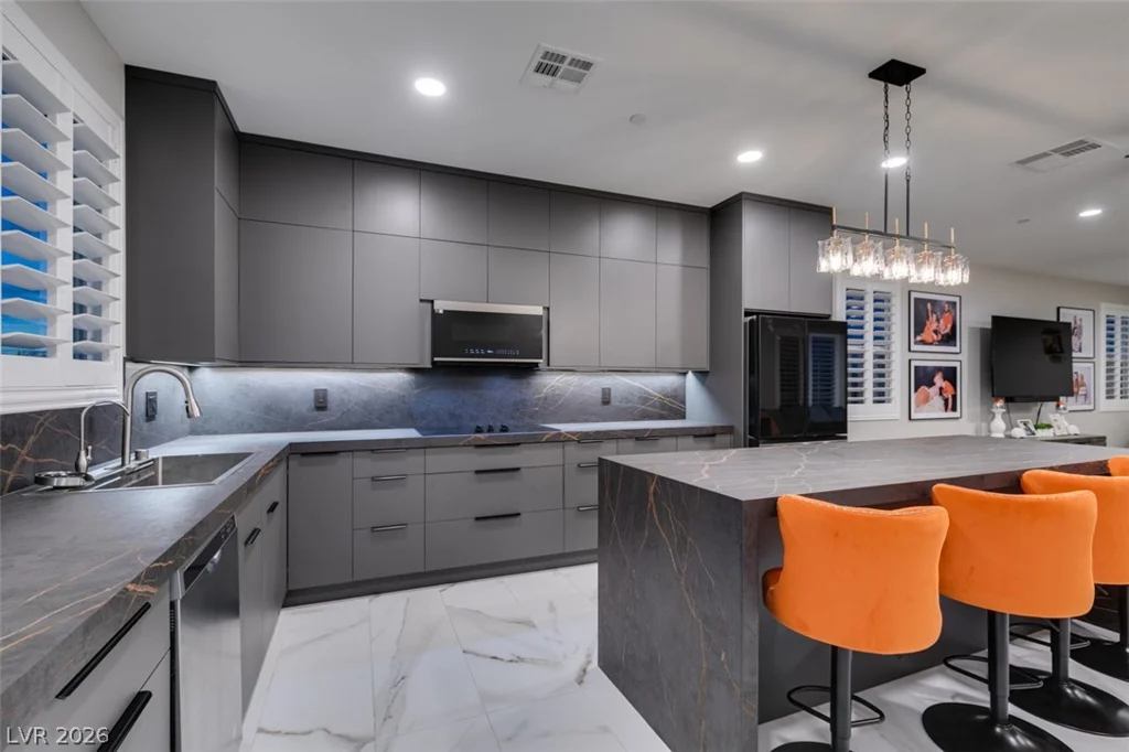 8615 Jerlyn, Las Vegas, NV 89113
