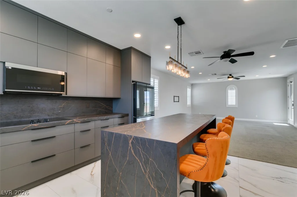 8615 Jerlyn, Las Vegas, NV 89113