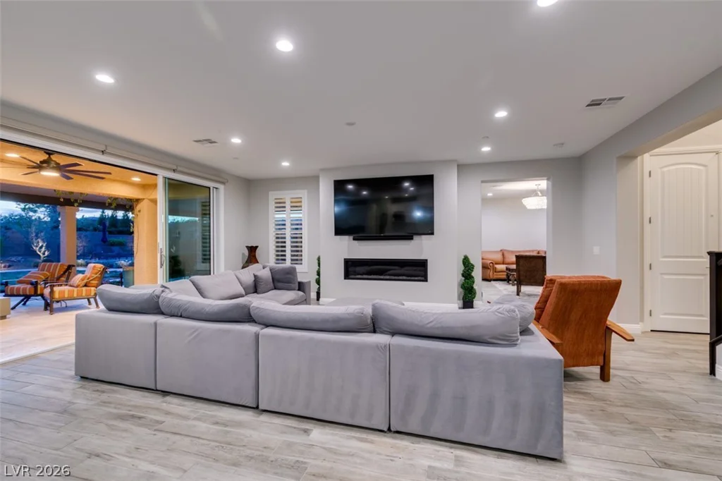 8615 Jerlyn, Las Vegas, NV 89113