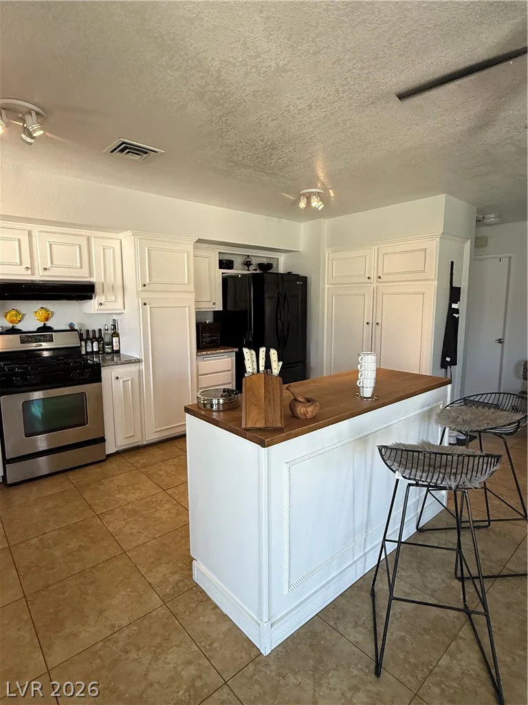 6747 Grandola, Las Vegas, NV 89103