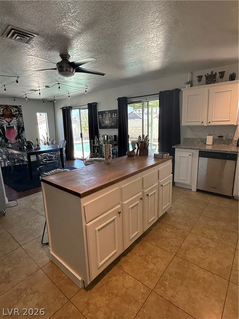 6747 Grandola, Las Vegas, NV 89103