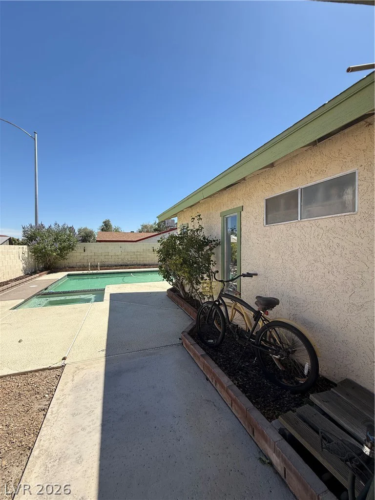 6747 Grandola, Las Vegas, NV 89103
