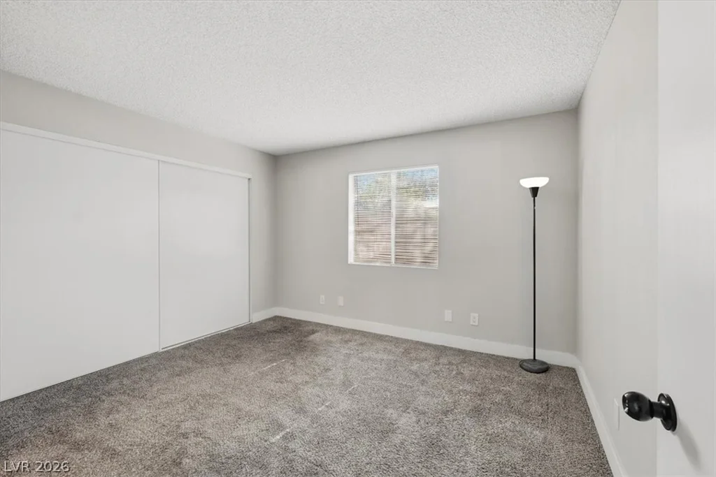 1616 Burningwood, Las Vegas, NV 89108